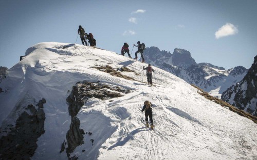 Ski de randonnée dans le Queyras, activité d'hiver à la Maison de Gaudissard